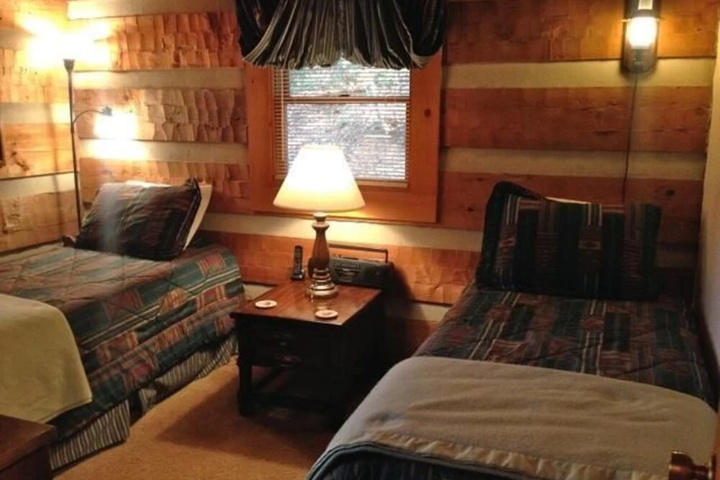 Room 5 of 23
