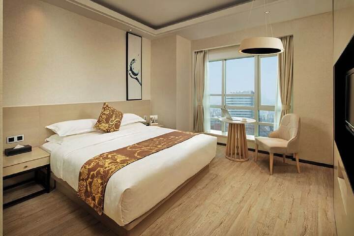 Room 30 of 63