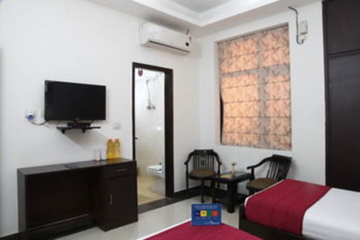 Room 16 of 20