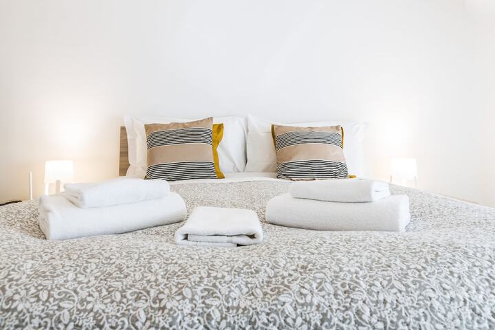 Room 7 of 16
