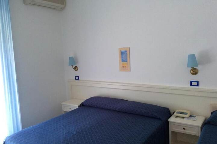 Room 17 of 61