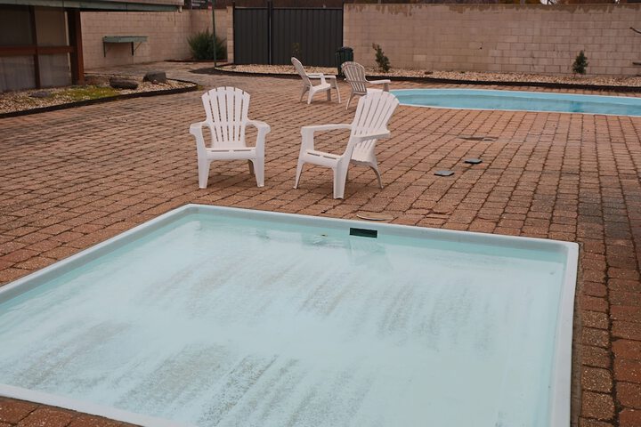 Pool 44 of 59