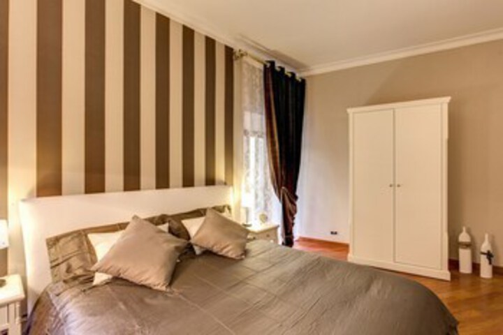 Room 16 of 33