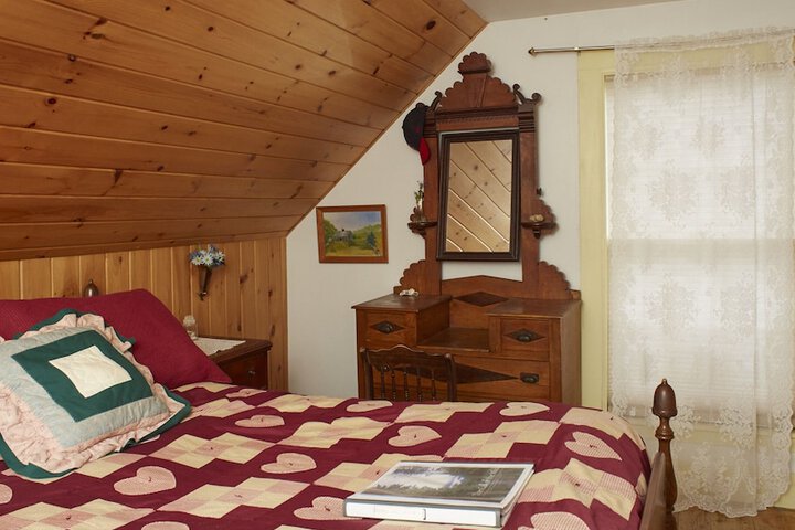 Room 5 of 25