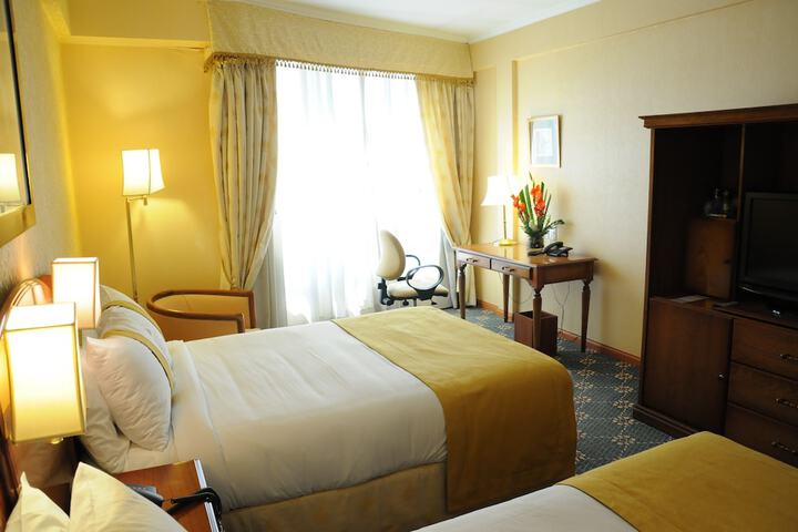 Room 4 of 41