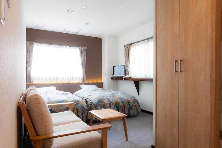Room 13 of 44