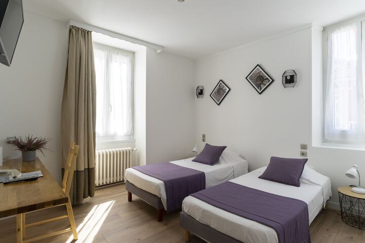Room 10 of 62