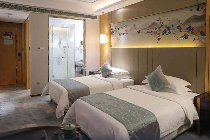Room 45 of 70