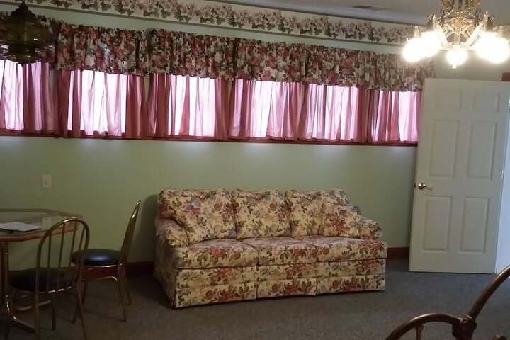 Room 32 of 59