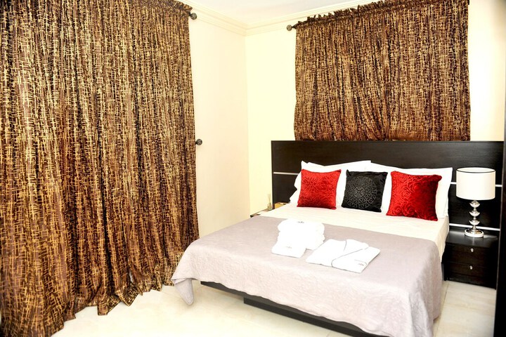 Room 2 of 43