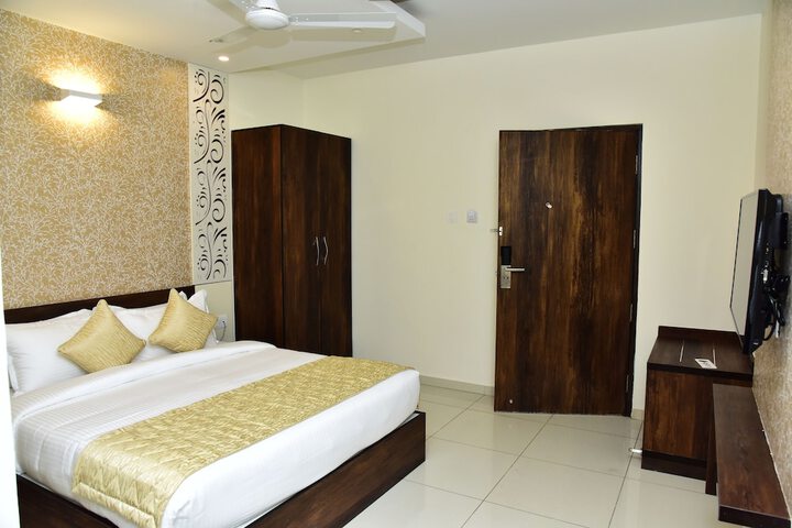 Room 5 of 43