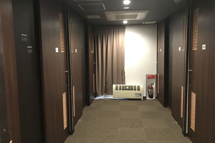 Room 21 of 54