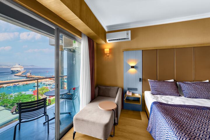 Room 34 of 187
