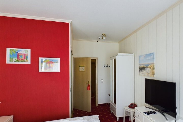 Room 16 of 85