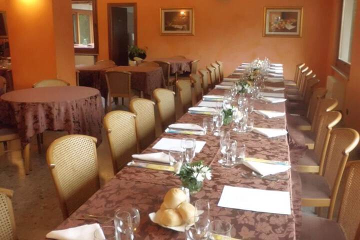 Dining Photos