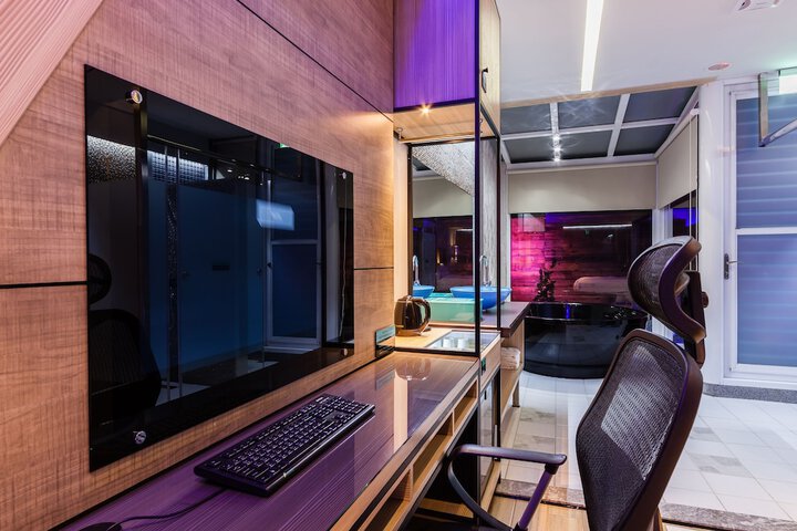 Room 21 of 39