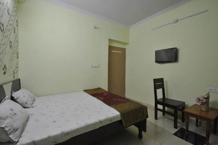 Room 18 of 31