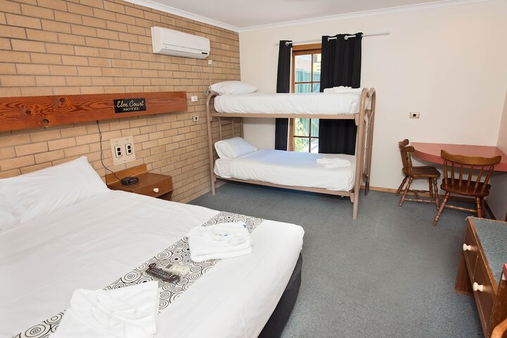 Room 18 of 65
