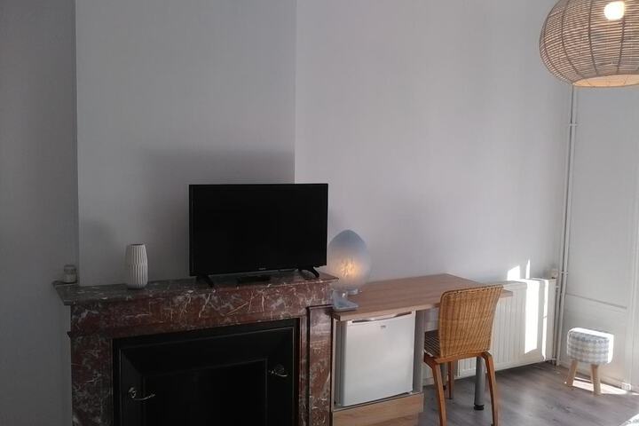 Room 3 of 53