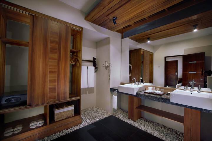 Bath Interior