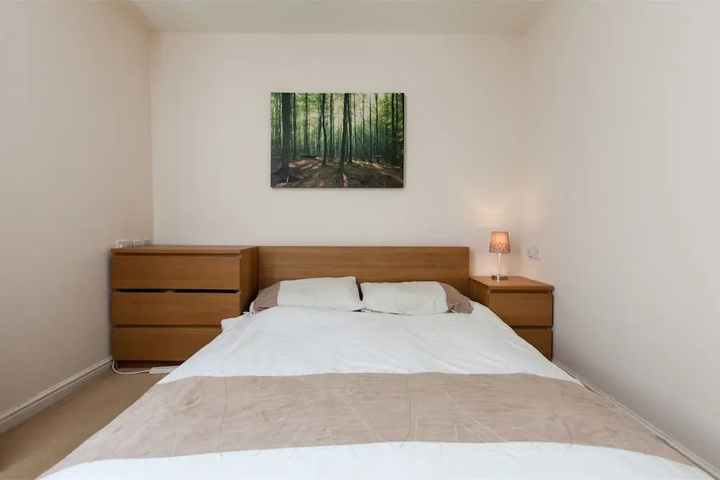 Room 14 of 16