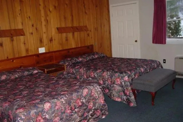Room 3 of 8