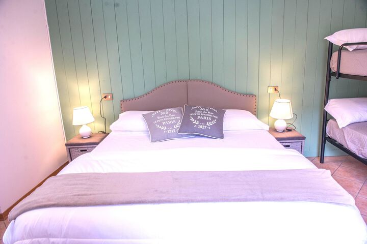 Room 12 of 14