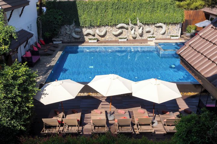 Pool 106 of 143