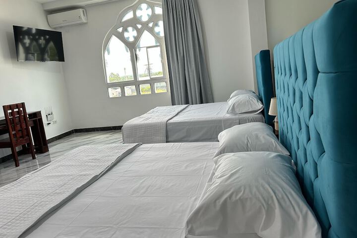 Room 18 of 74