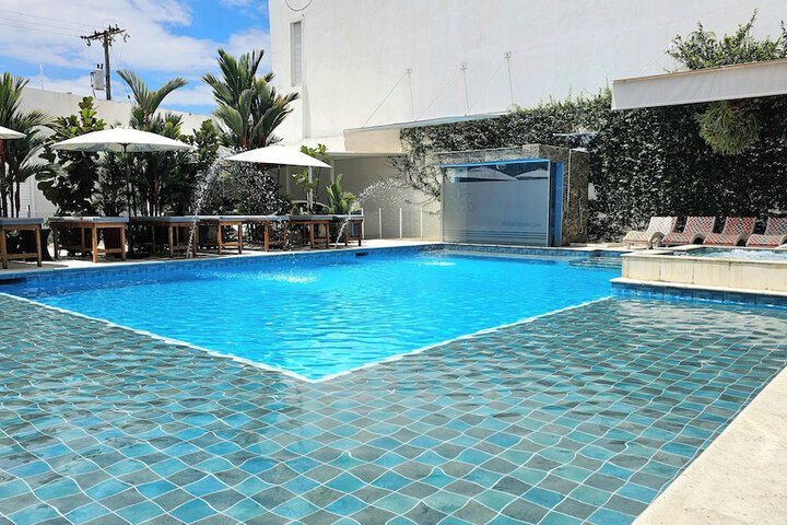 Pool 44 of 58