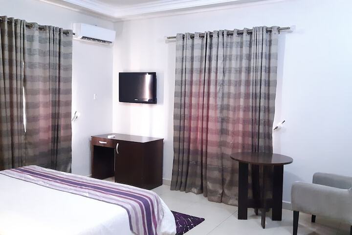 Room 3 of 12