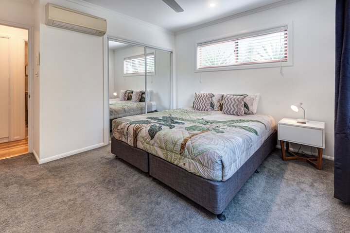 Room 2 of 19