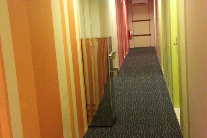 Ballroom/Hall 30 of 34