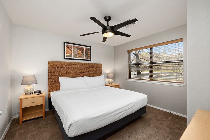 Room 65 of 220