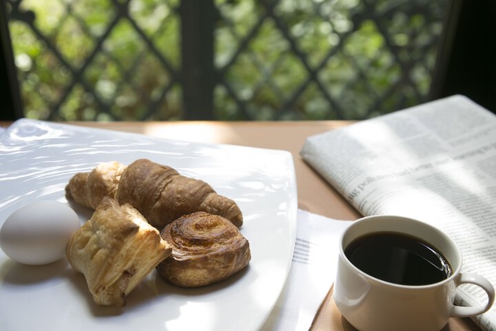 Breakfast/Coffee Service 23 of 34