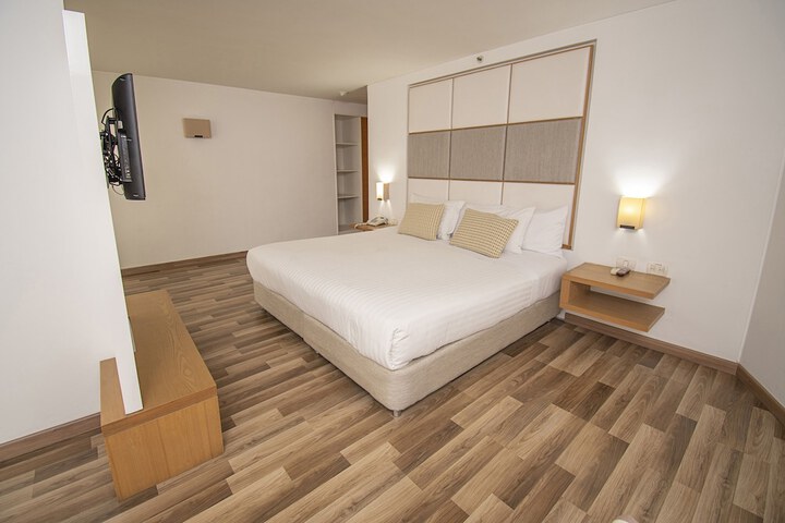 Room 22 of 50