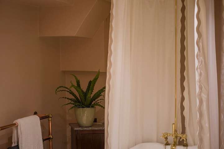 Room 51 of 71