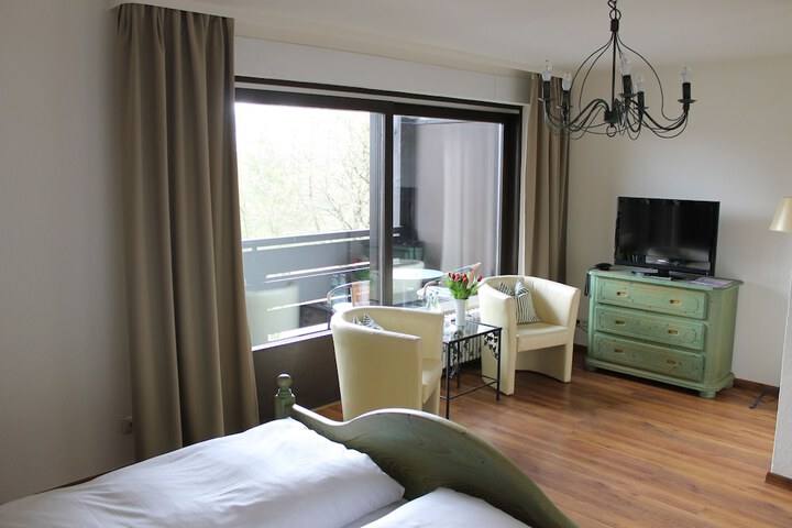 Room 7 of 40