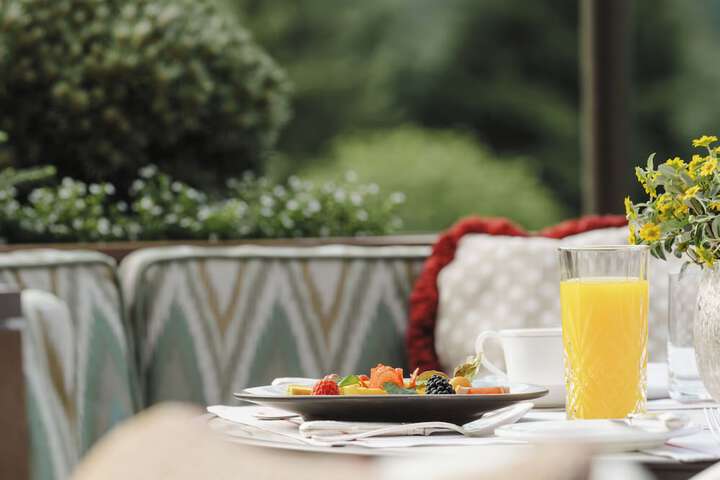 Breakfast/Coffee Service 84 of 144