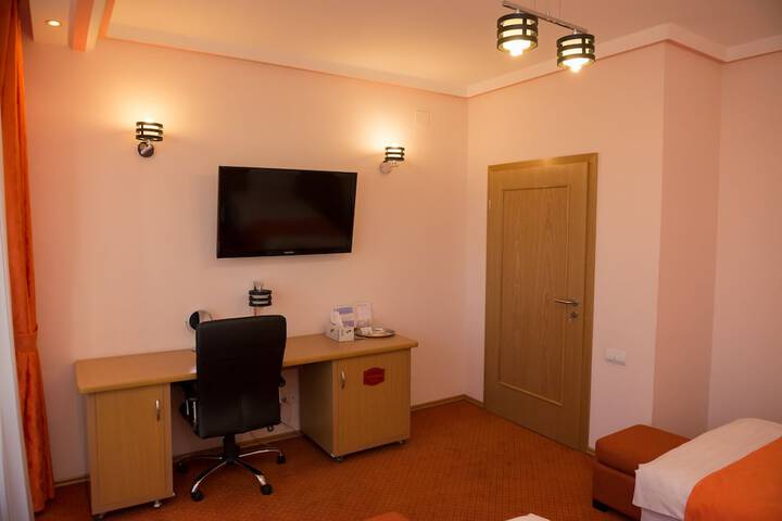 Room 22 of 42