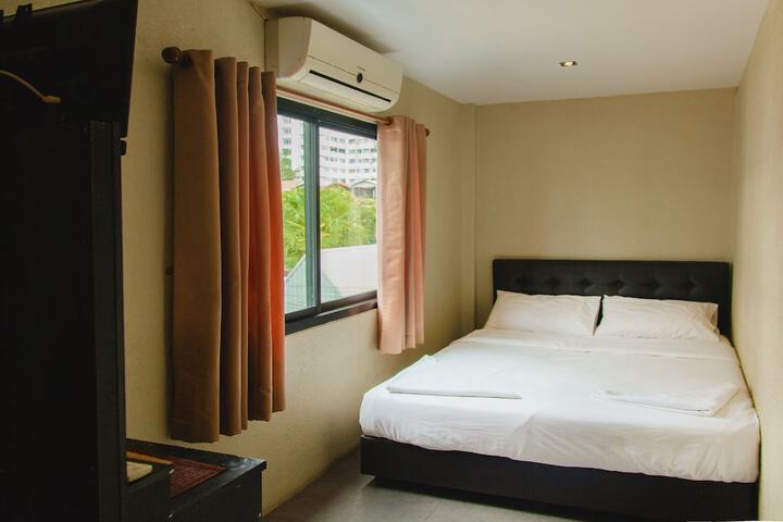 Room 5 of 22