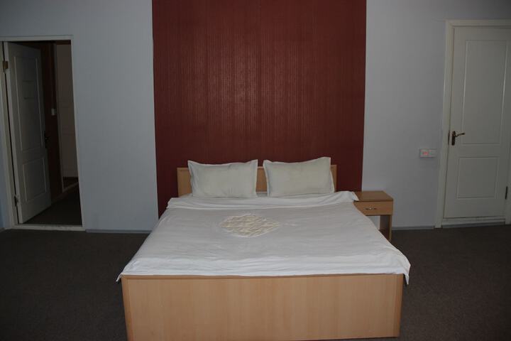 Room 5 of 31