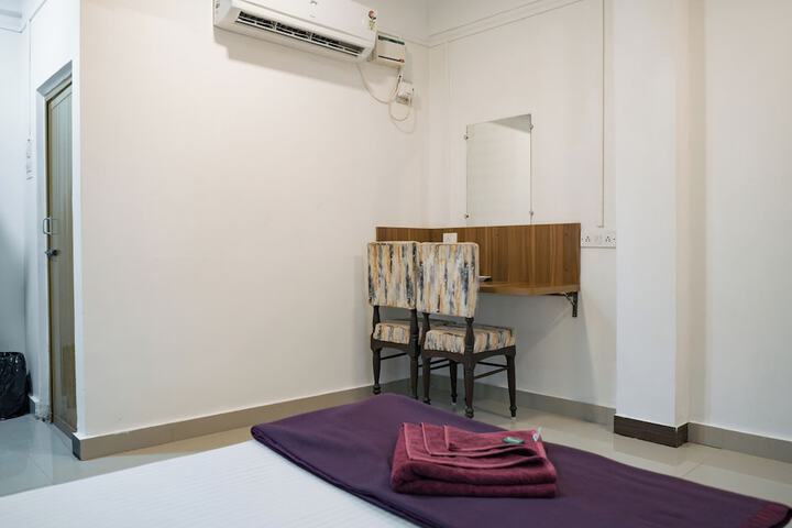 Room 9 of 86