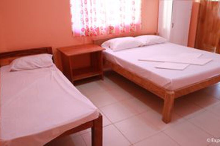 Room 17 of 32