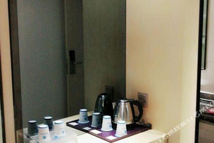 Xingbo Fashion Hotel (Jingxi Fortune Plaza)