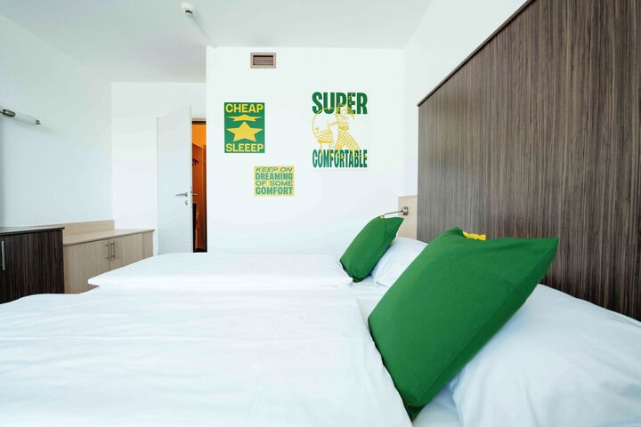 Room 29 of 33