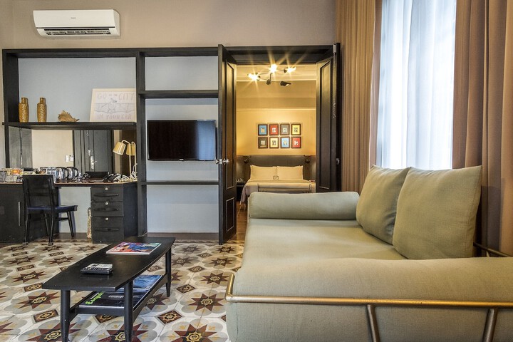 Room 18 of 78