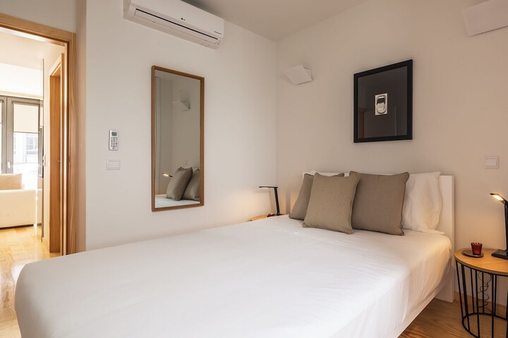 Room 11 of 74
