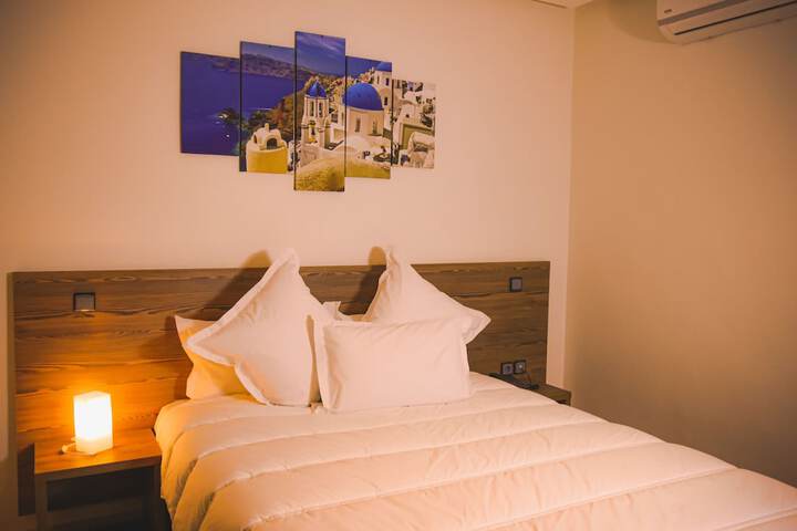 Room 18 of 28
