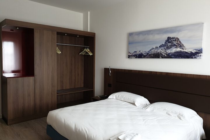 Room 20 of 46
